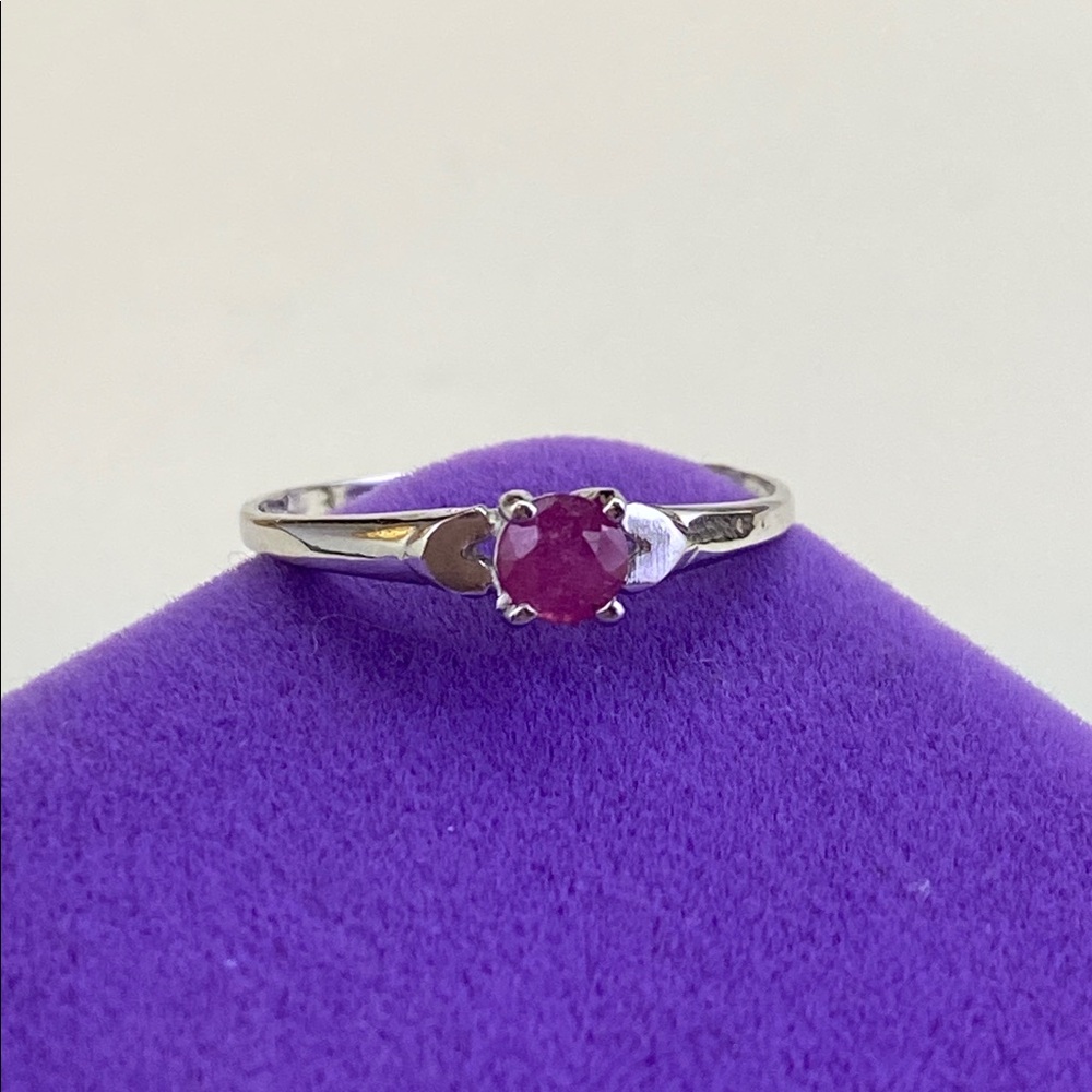 💛 10k White Gold Ruby Ring NEW - Picture 2 of 8